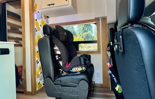 Camper Van Seats & Sleeps 4