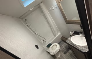 2023 33ft Travel Trailer. We deliver and set up