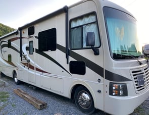 Coachmen RV Pursuit 33 BH