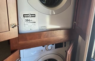 Luxury Winnebago Tour 40CD Experience