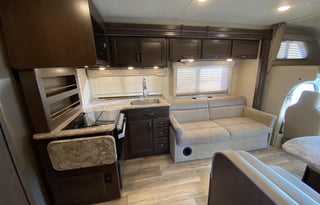 2019 Thor Freedom Elite 30FE from Hoosier RV LLC