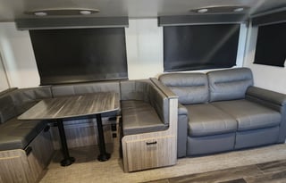 Paws & Relax RV Rental