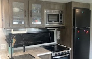 2021 Forest River Salem 31KQBTS  **DELIVERY ONLY**