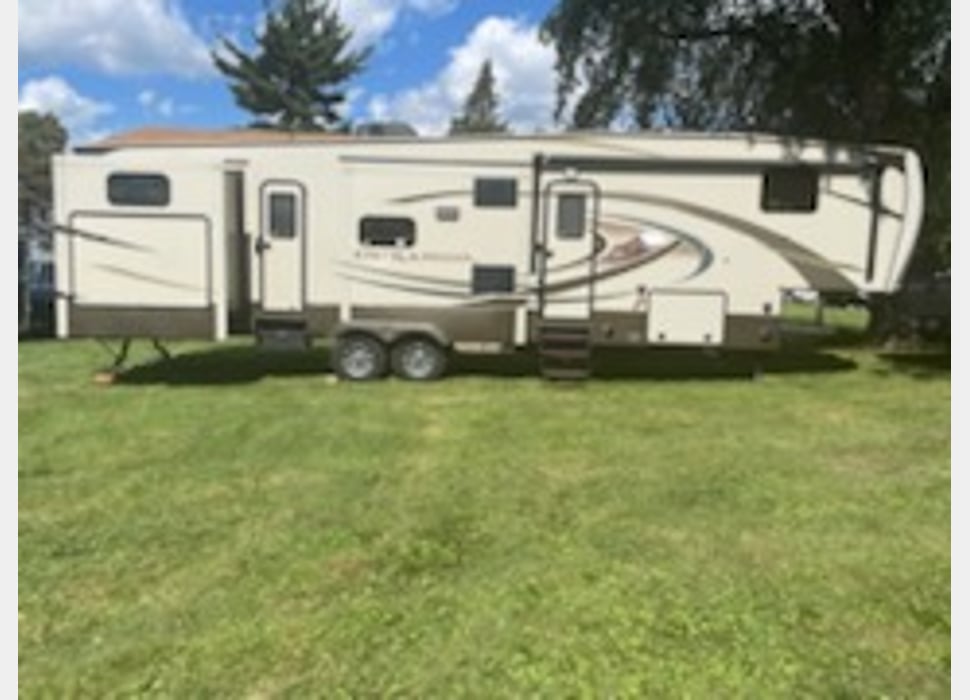 Fifth Wheel rentals in Bellefontaine
