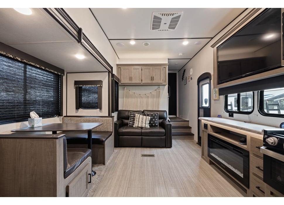 Fifth Wheel rentals in West Columbia