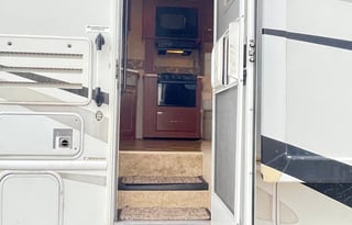 Easy to Drive Everything Included 2007 Four Winds