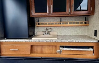 2018 Prime Time RV Avenger 32BIT