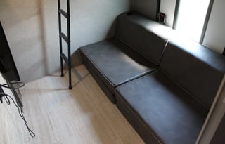 LUXURY-AUTO LEVELING-FREE INS-TOP RATED- DIAMOND O