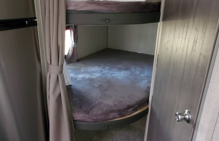 Bunk Area (oversize)