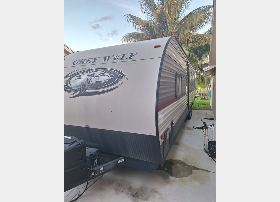 Travel Trailer rentals in Midland