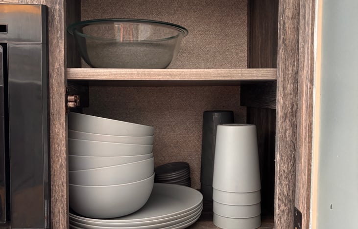 Dishware