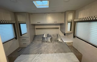 2022 Thor Quantum LC28