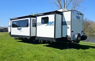 Fireside RV's FR Salem Platinum 31KQBTS Bunkhouse