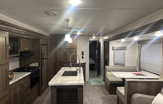 Glampin’ with Sam & Co — 2021 Silver Lake 29K2S