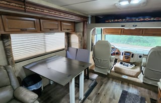 2014 Thor Motor Coach Hurricane MH