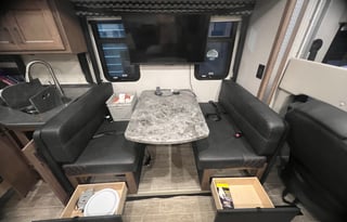 2023 Thor Motor Coach Outlaw 38MB