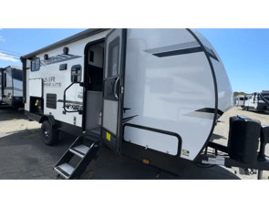 Highland Ridge RV Range Lite Air 19MBH