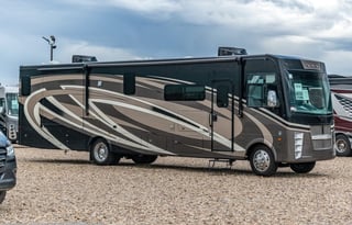 Ultra Luxurious - Bunkhouse - 2 bathrooms