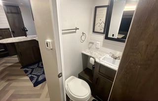 Big Family Friendly Trailer - Wildwood Bunkhouse