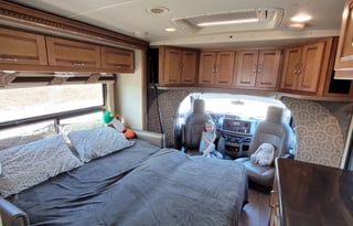 Located in Naples FL. Sleeps 6. Easy to Drive.