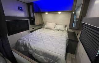 Spacious Clean New 29' Jayco RockyMountain Trailer