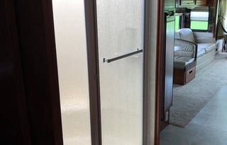 2005 Fleetwood Discovery 39S