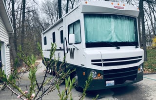 2016 Winnebago Brave 27b