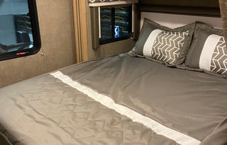 2020 Thor Motor Coach Chateau 22B Chevy