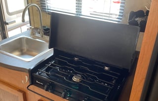 2011 Coachmen RV Freelander 21QB  Ford 350