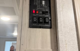 2022 EAST TO WEST Silver Lake 32 KBH