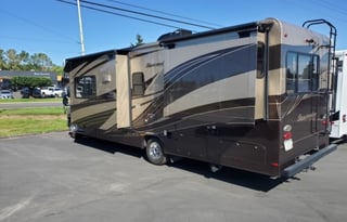 PRISTINE PARADISE-2017 Sunseeker 2860DS