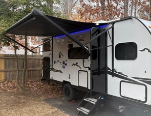 Forest River RV Cherokee Wolf Pup Black Label 17JWBL