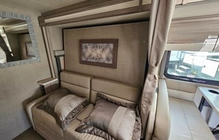 Mercedes-Benz Thor Tiberon 24FB