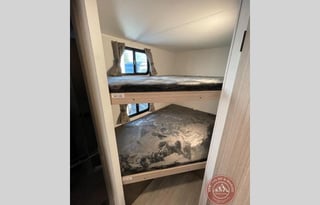 Family Adventure Bunkhouse Sleeps 8