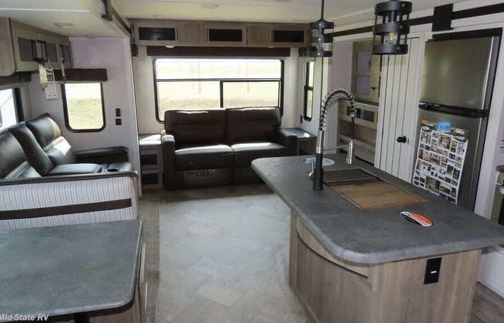 kitchen and dinning room