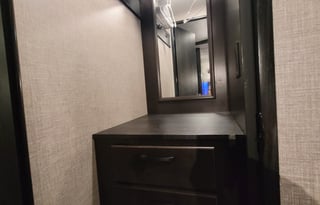 "Glacier" Happy Glamper