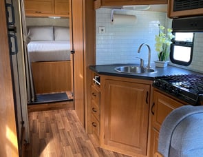 Thor Motor Coach Majestic 28A