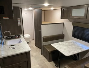 Dutchmen RV Coleman Lantern LT Series 17B