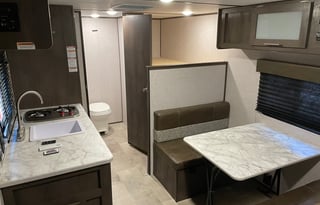 2021 Coleman 17b