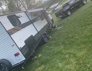 Forest River RV Wildwood X-Lite 273QBXL