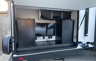 2022 Family Friendly Triple Slideout Camper Rental