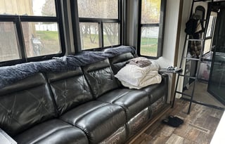 2021 fusion all seasons toy hauler Glamper