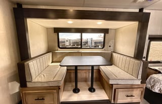 Modern Wolf Pup Bunkhouse - Perfect for Colorado!
