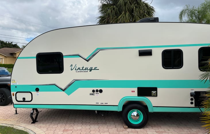 Here she is from the outside. The teal color really captures the 1950's spirit!