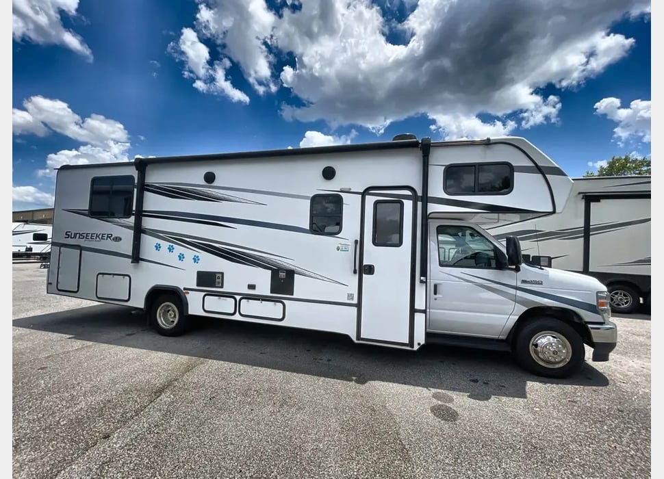 Class C Motor Home rentals in Pomfret