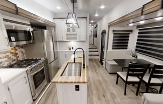 2-Bedroom Camper with Loft Spacious Fully Equipped
