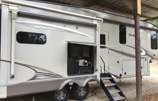 Prince RV Castle  /2020 Jayco Eagle 319MLOK