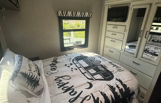 “HAPPY OC RV” Entegra Coach Odyssey 31F Bunk Beds!