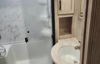 2023 Forest River – 2 Bd Luxury RV Rental Sleeps 8