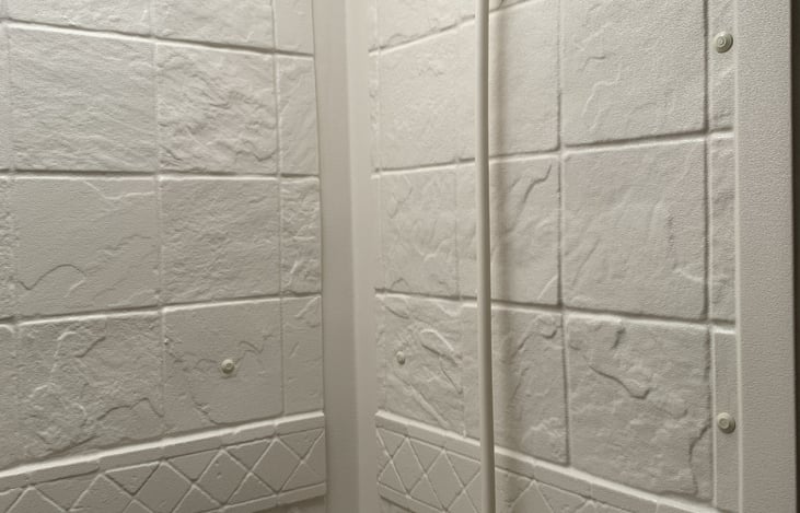 Shower even for a tall man